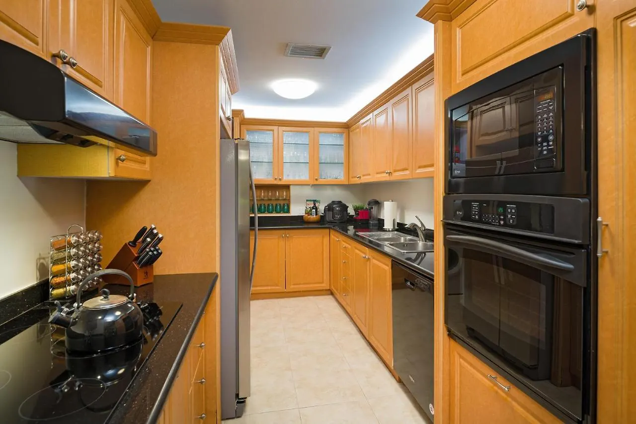 Huge Kahala Beach 2Bd And 2Ba With Kitchen Car & Parking Honolulu 5*,