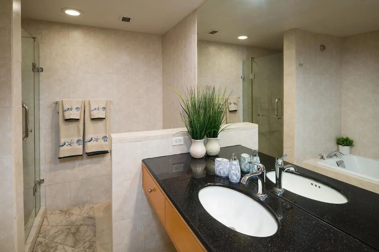 ***** Otel Huge Kahala Beach 2Bd And 2Ba With Kitchen Car & Parking Honolulu ABD