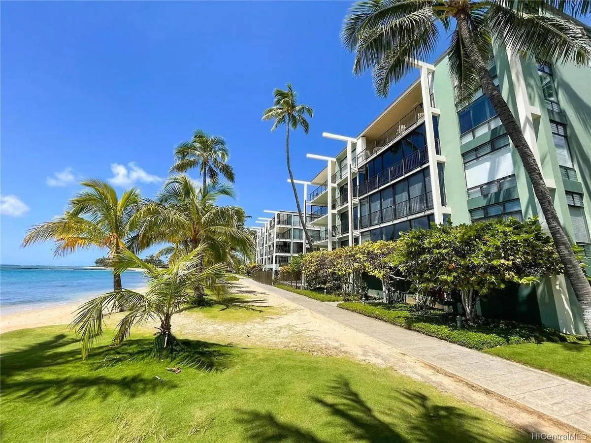 Huge Kahala Beach 2Bd And 2Ba With Kitchen Car & Parking Honolulu