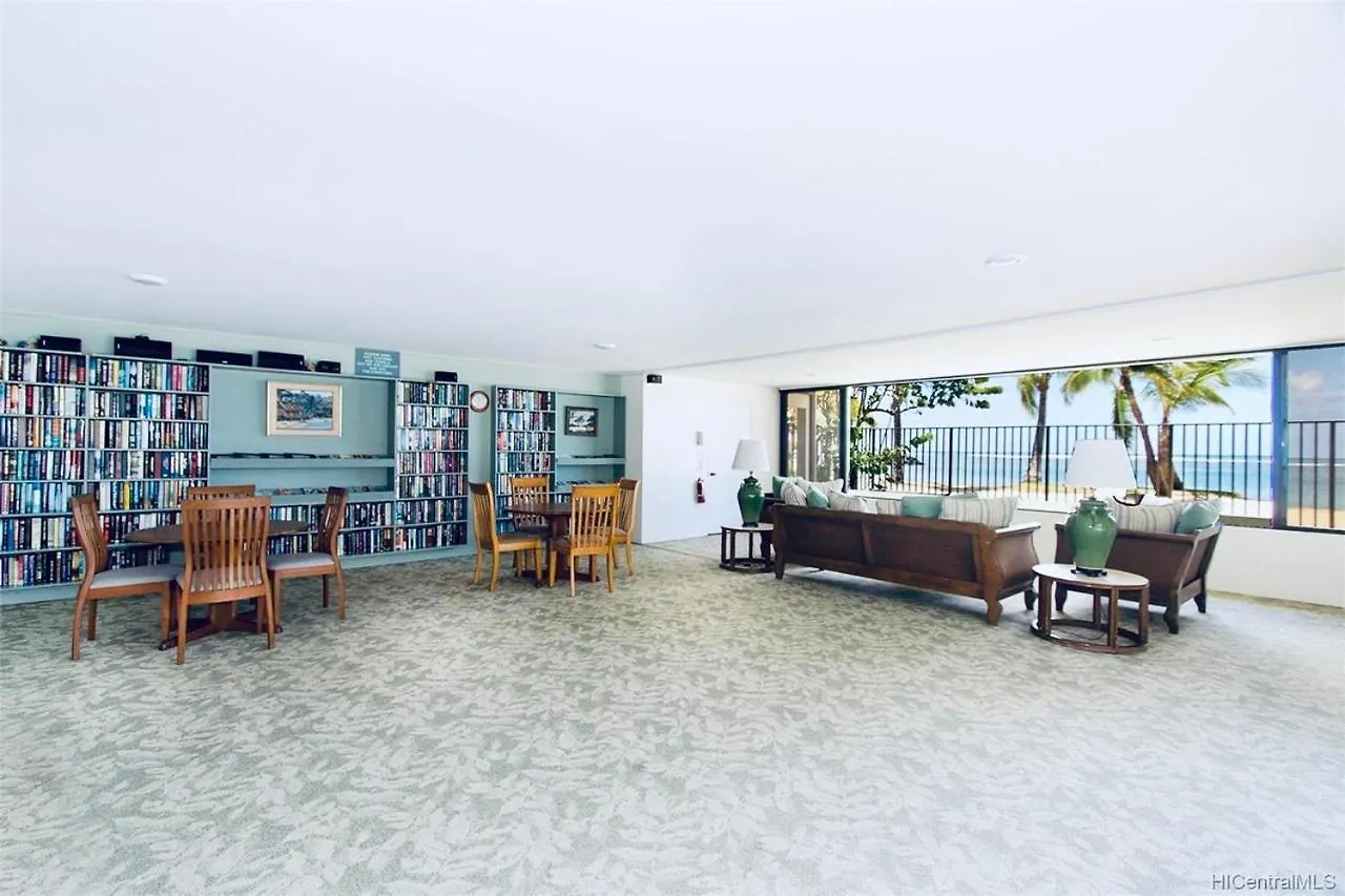 Huge Kahala Beach 2Bd And 2Ba With Kitchen Car & Parking Honolulu Otel